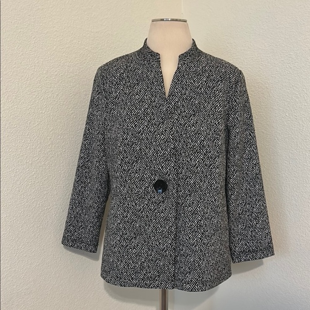 Kasper Black and White Jacket Size 8